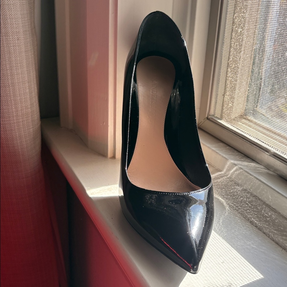 ALEXANDER McQUEEN Black Patent Leather Stiletto Heels